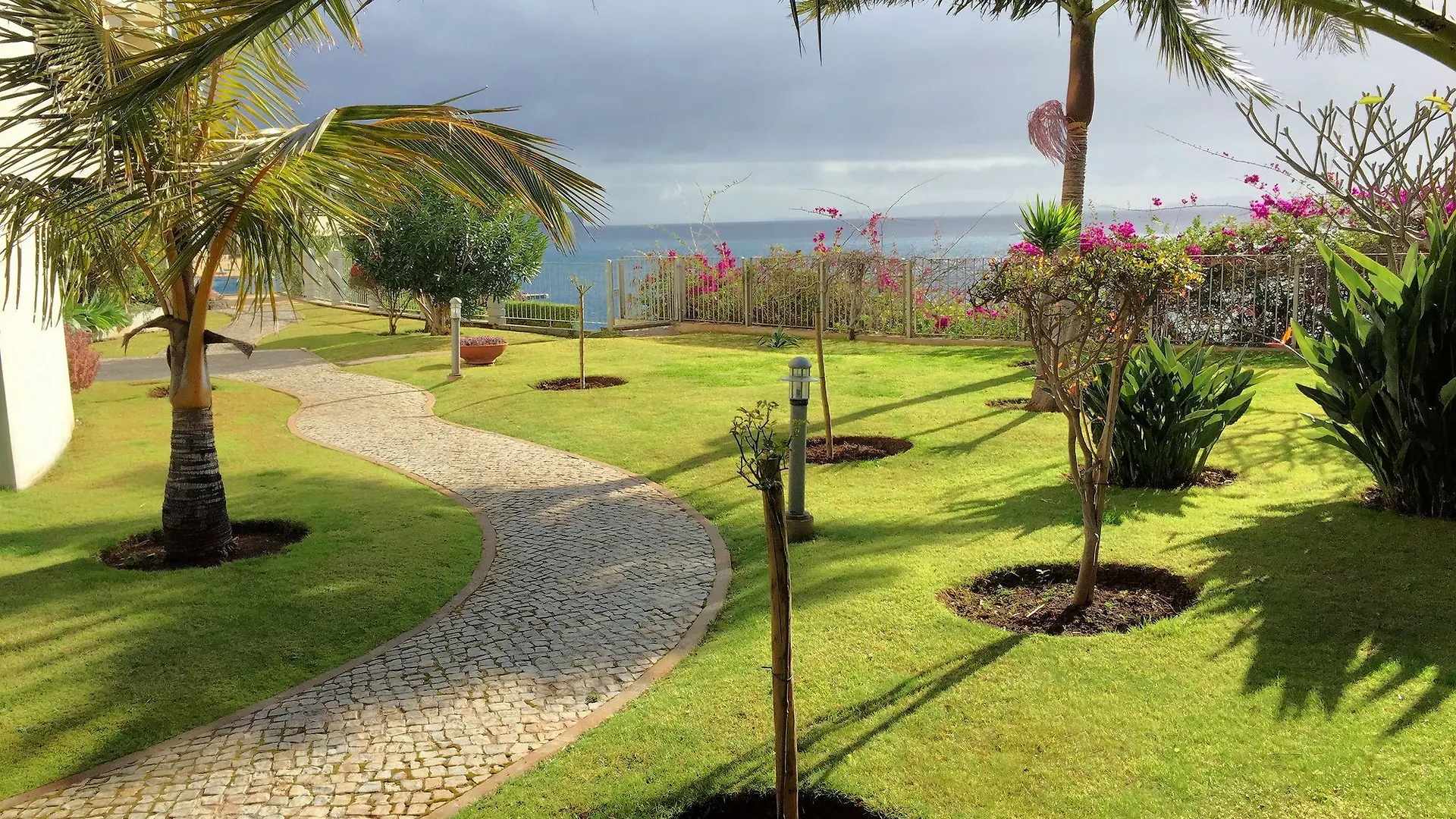 Finest Rentals - Beachfront Penthouse Funchal  0*, Funchal (Madeira)